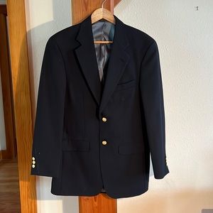 Classic men’s navy blue blazer. Mint condition 36R